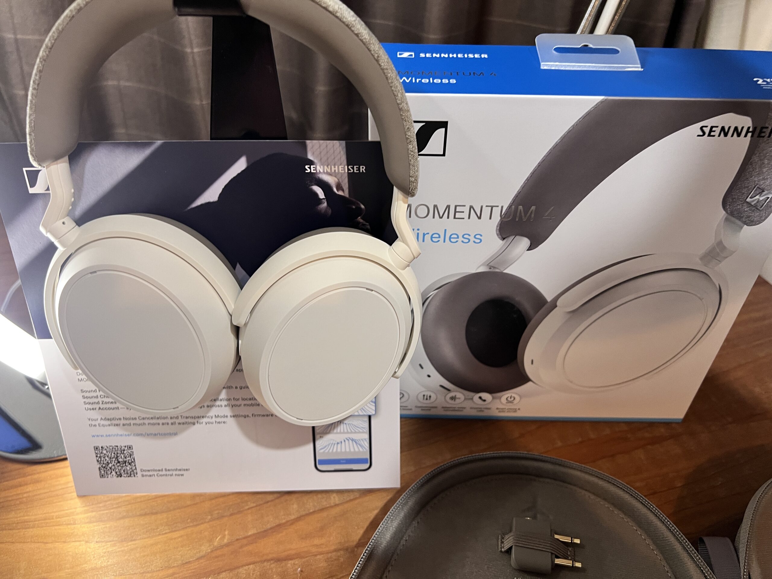 SENNHEISER ゼンハイザーMOMENTUM 4ワイヤレスヘッドフォン - ヘッドフォン